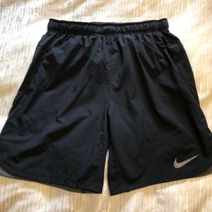 Nike Men’s Running Shorts Black/Gray Size Medium